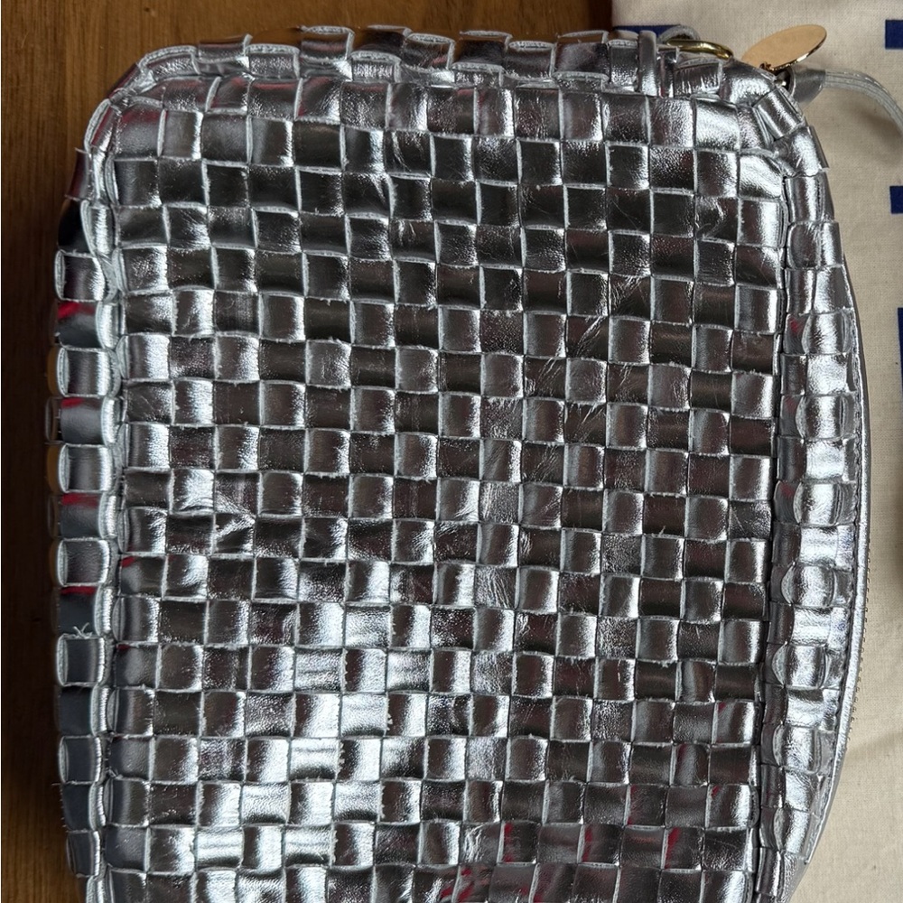 NWT Clare V. Metallic Silver woven Crossbody Bag - Picture 4 of 5